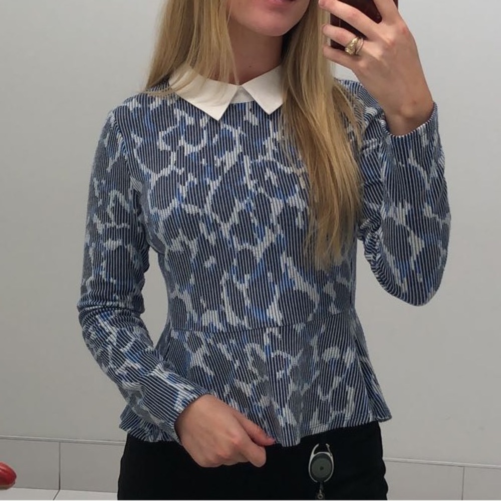 BCBG Maxazria Cheetah Collared Peplum Blouse Blue Fitted Top long sleeve size m